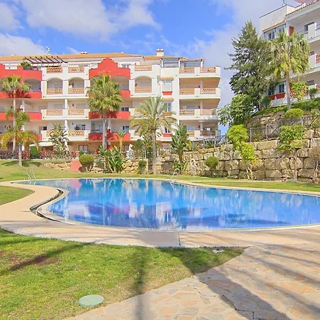 Htl10-island Apartment