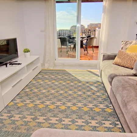 Htl10-island Apartment